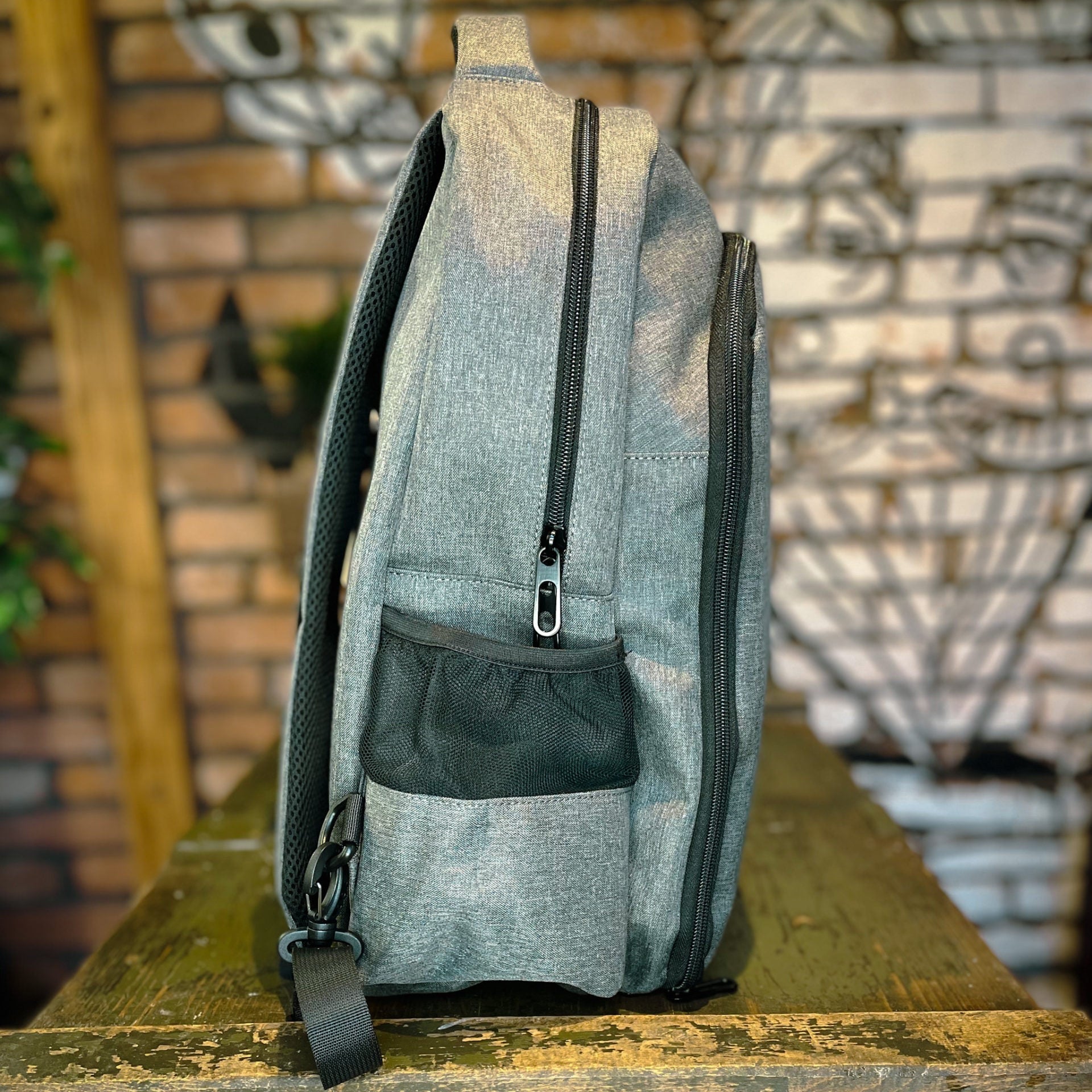 Dead Horse Barber Backpack (szürke külső-fekete belső)